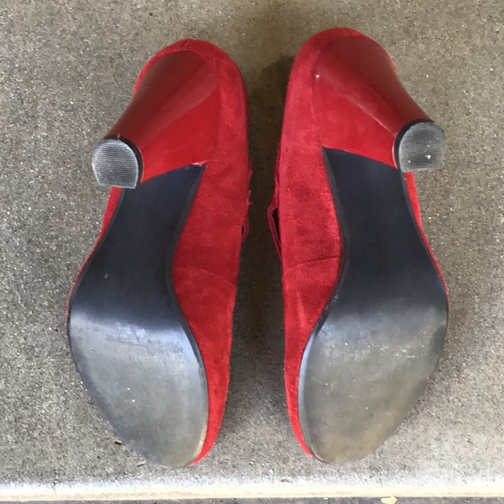 Red Suede Ruffled T Strap Heels - Picture 4 of 5